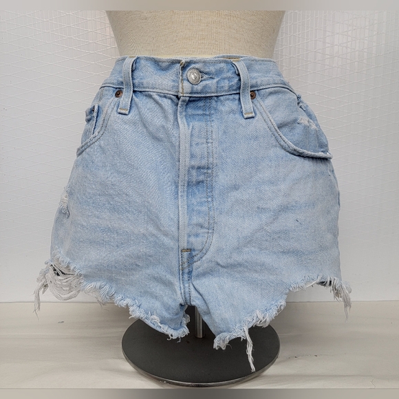 Levi's 501 Button Fly Jean Shorts - Picture 3 of 12